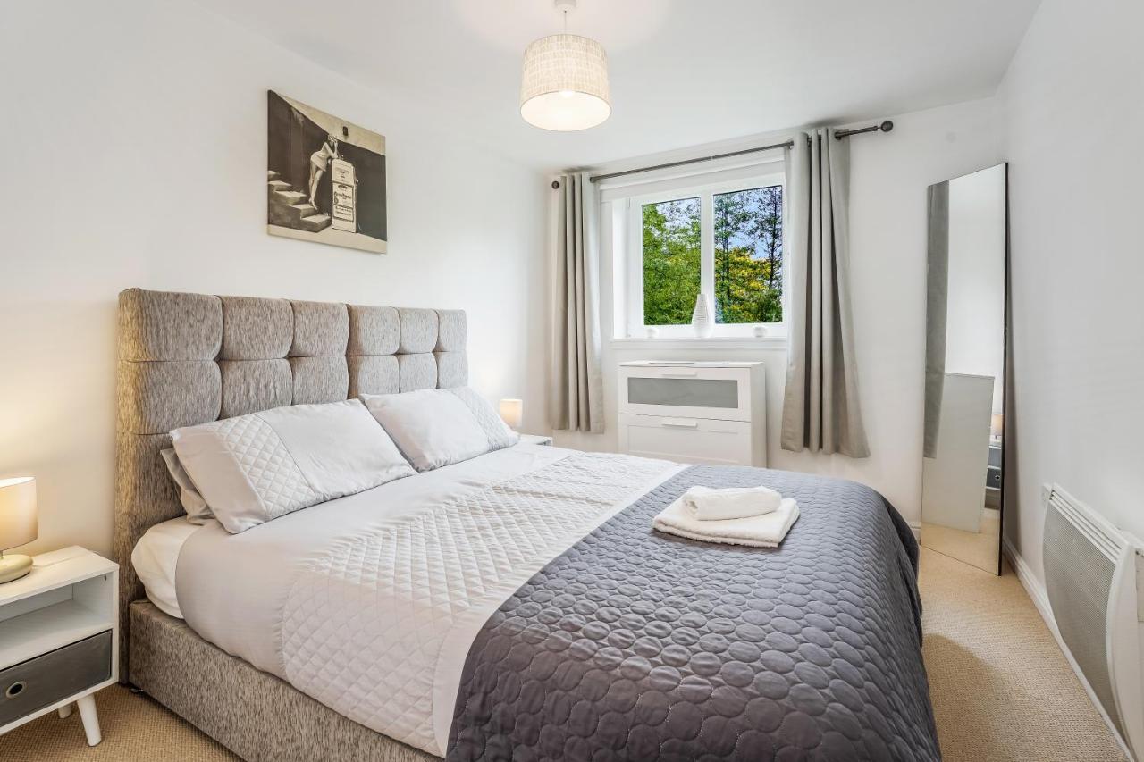Saughton Suite With Views Of Water Of Leith เอดินบะระ ภายนอก รูปภาพ