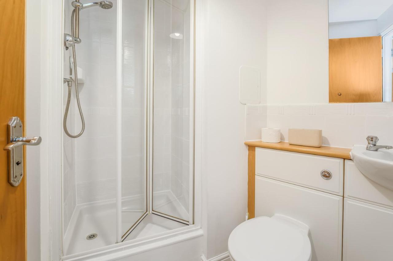 Saughton Suite With Views Of Water Of Leith เอดินบะระ ภายนอก รูปภาพ