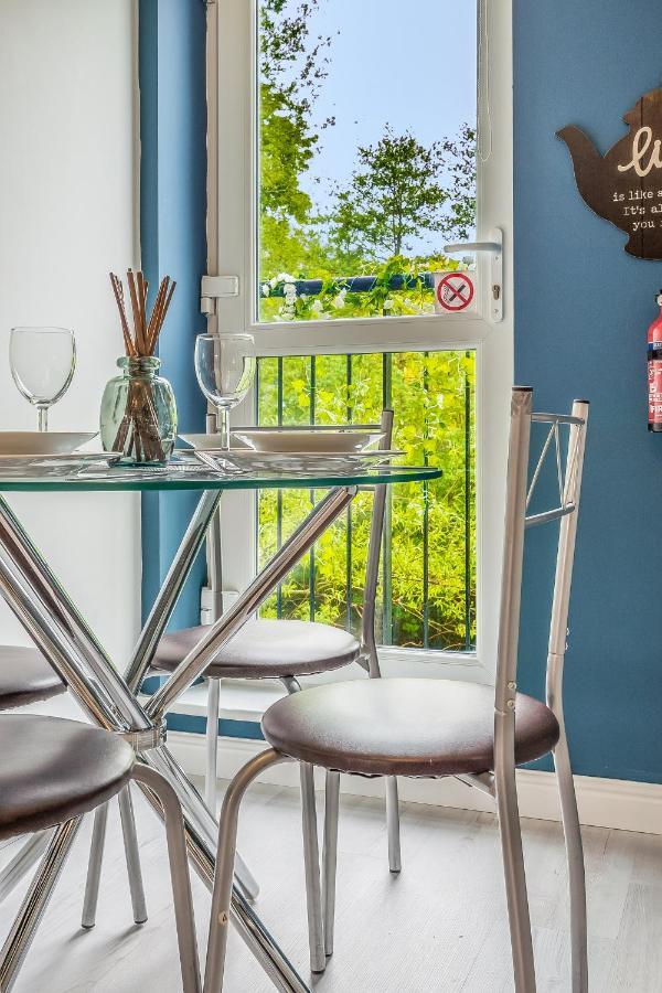 Saughton Suite With Views Of Water Of Leith เอดินบะระ ภายนอก รูปภาพ
