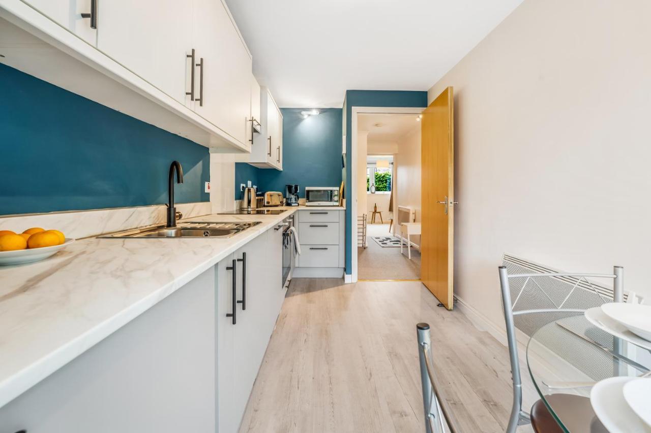 Saughton Suite With Views Of Water Of Leith เอดินบะระ ภายนอก รูปภาพ