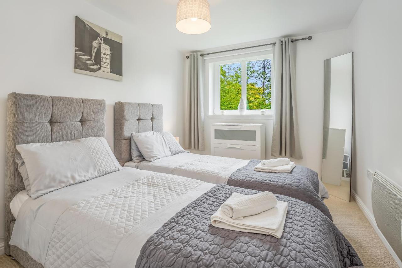 Saughton Suite With Views Of Water Of Leith เอดินบะระ ภายนอก รูปภาพ
