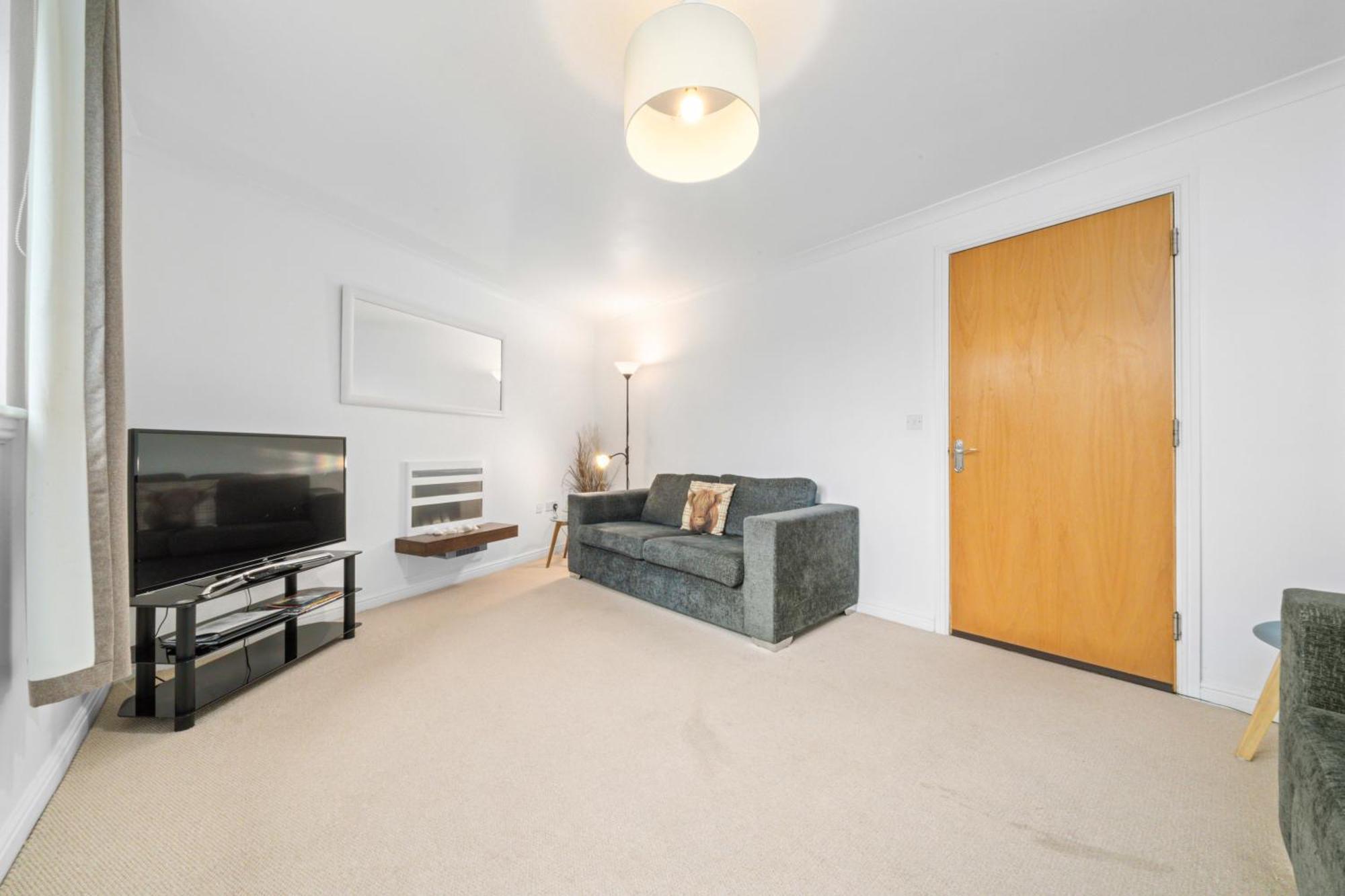 Saughton Suite With Views Of Water Of Leith เอดินบะระ ภายนอก รูปภาพ