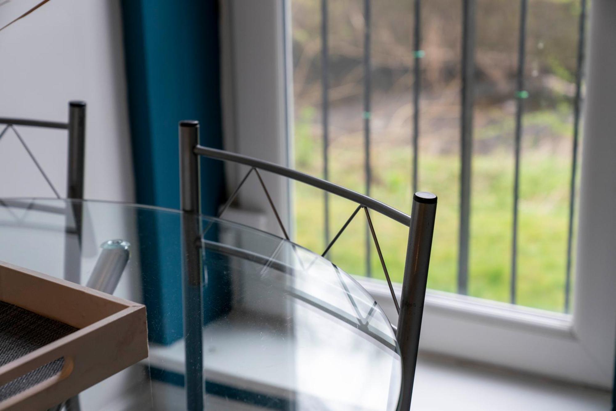 Saughton Suite With Views Of Water Of Leith เอดินบะระ ภายนอก รูปภาพ